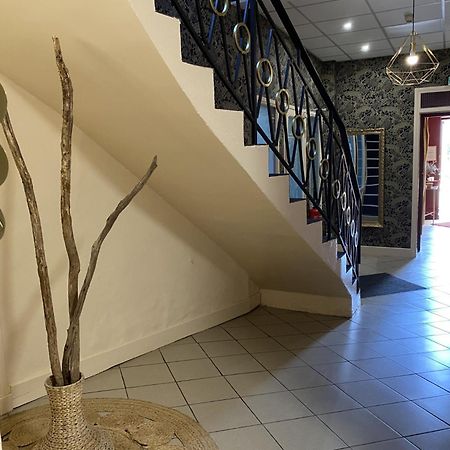 Hotel Aux Vendanges De Bourgogne Паре-ле-Моньяль Экстерьер фото