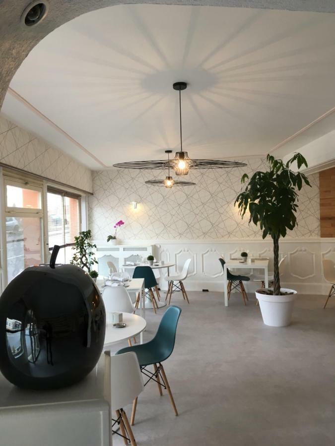 Hotel Aux Vendanges De Bourgogne Паре-ле-Моньяль Экстерьер фото